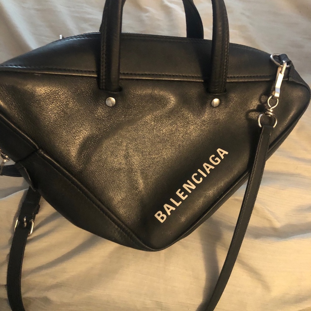 Balenciaga triangle Duffle Leather